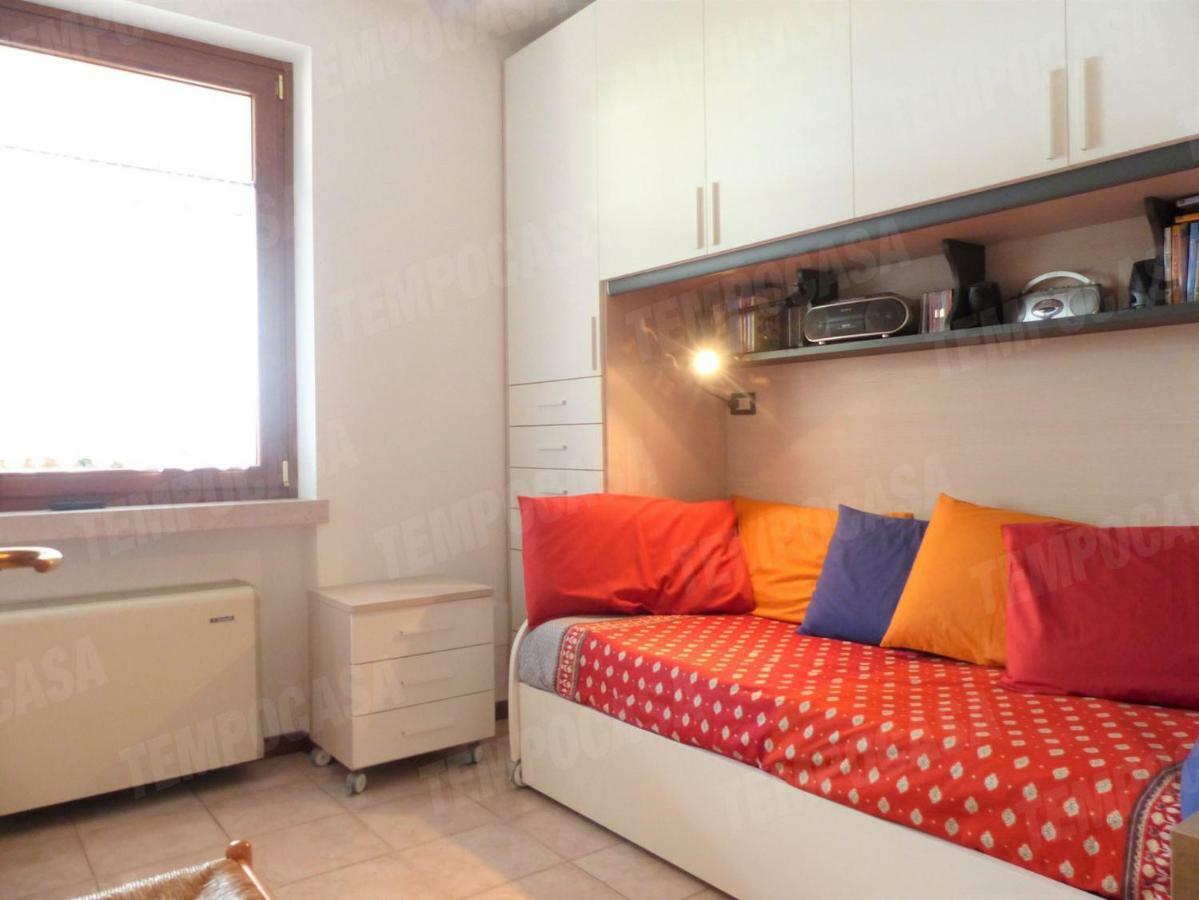 Appartamento Michele Tre Piscine Caraibiche Desenzano Del Garda Exterior foto